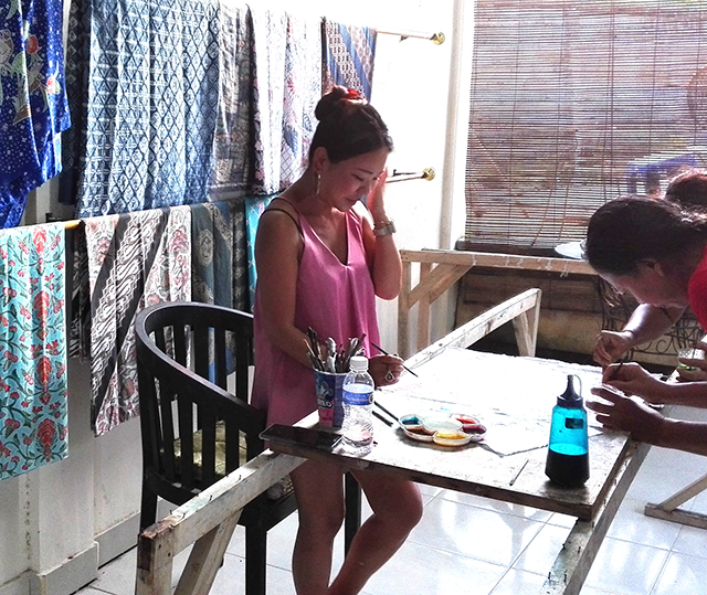 Bali Batik School(バティック教室)体験の様子