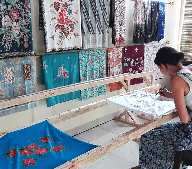 Bali Batik School(バティック教室)体験の様子